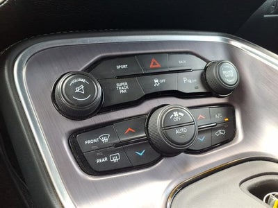 2015 Dodge Challenger R/T Shaker