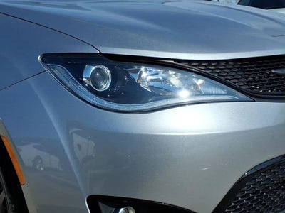 2020 Chrysler Pacifica Touring