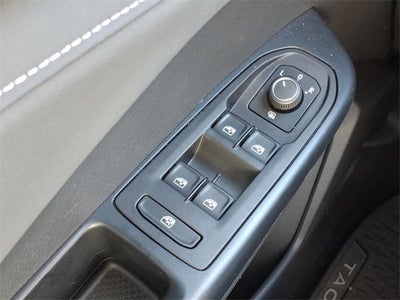 2025 Volkswagen Taos 1.5T SE Black