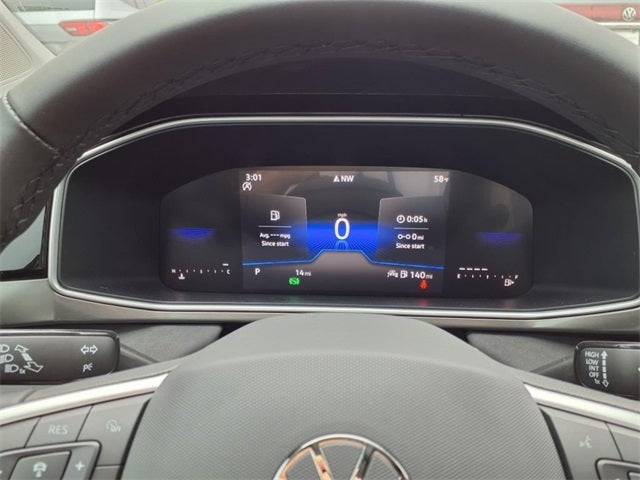 2025 Volkswagen Taos 1.5T SE Black