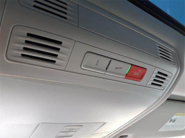 2025 Volkswagen Taos 1.5T SE Black