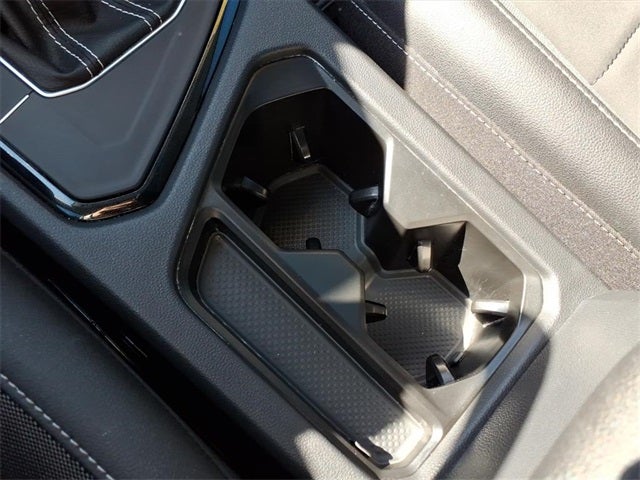 2025 Volkswagen Taos 1.5T SE Black