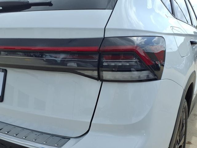 2025 Volkswagen Taos 1.5T SE Black