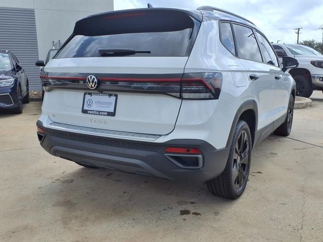 2025 Volkswagen Taos 1.5T SE Black