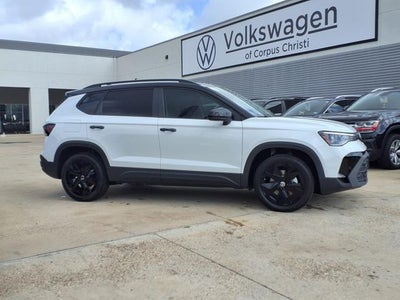 2025 Volkswagen Taos 1.5T SE Black
