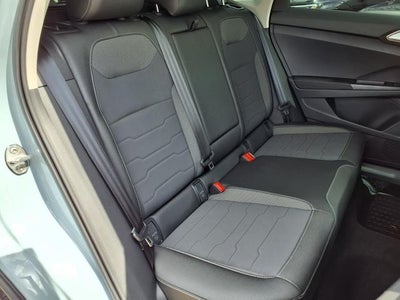 2025 Volkswagen Taos 1.5T SE Black