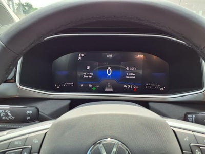 2025 Volkswagen Taos 1.5T SE Black