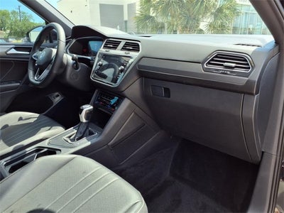 2024 Volkswagen Tiguan 2.0T SE R-Line Black