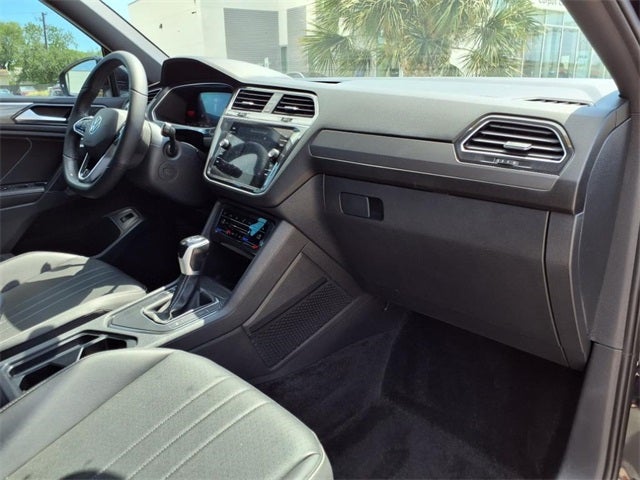 2024 Volkswagen Tiguan 2.0T SE R-Line Black