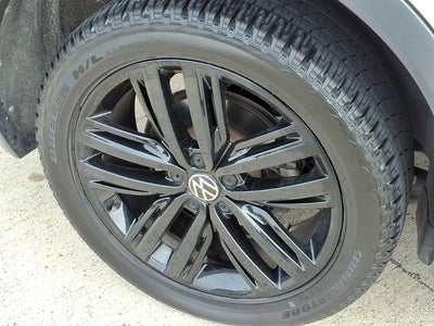 2022 Volkswagen Tiguan 2.0T SE R-Line Black