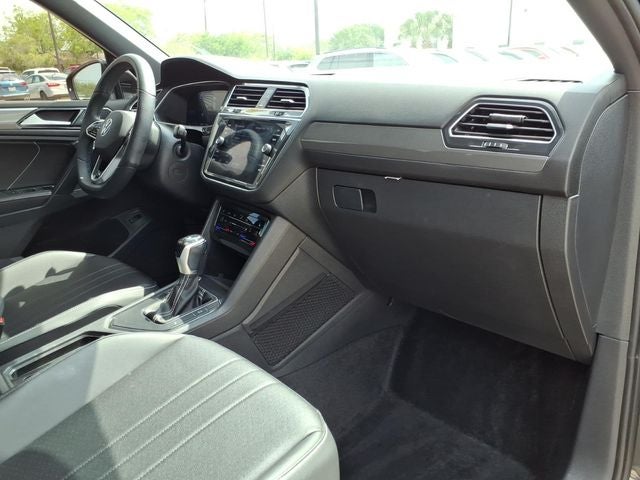 2024 Volkswagen Tiguan 2.0T SE R-Line Black