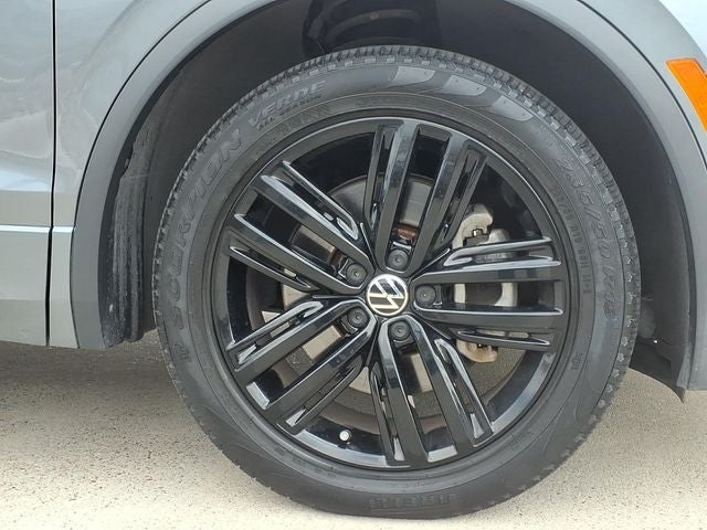 2022 Volkswagen Tiguan 2.0T SE R-Line Black