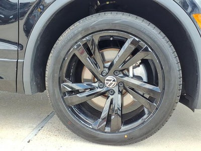 2023 Volkswagen Tiguan 2.0T SE R-Line Black