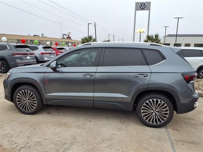 2025 Volkswagen Taos 1.5T SE