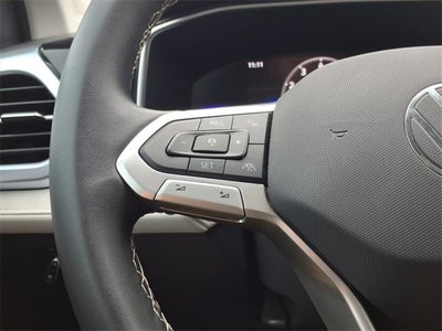 2025 Volkswagen Taos 1.5T SE