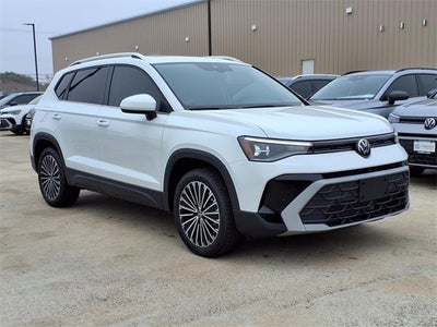 2025 Volkswagen Taos 1.5T SE