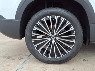 2025 Volkswagen Taos 1.5T SE