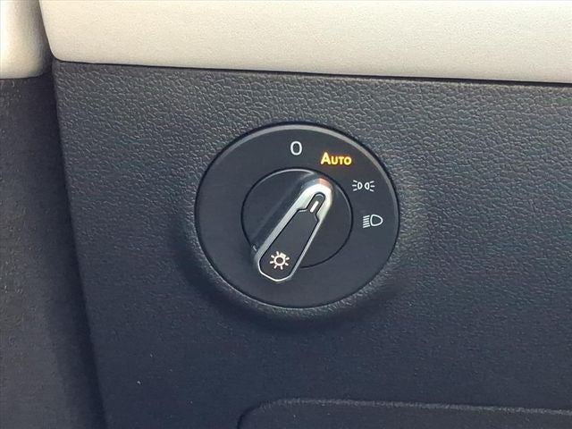 2025 Volkswagen Taos SE - Photo 30