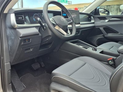 2025 Volkswagen Tiguan 2.0T SE