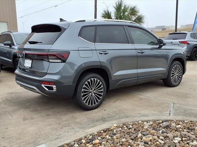 2025 Volkswagen Taos 1.5T SE