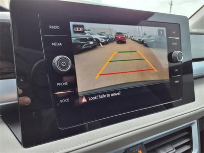 2025 Volkswagen Taos 1.5T SE