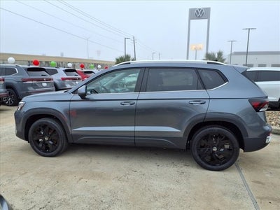 2025 Volkswagen Taos 1.5T SE