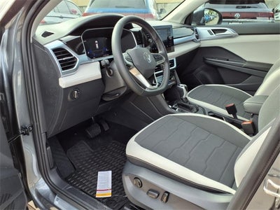 2025 Volkswagen Taos 1.5T SE