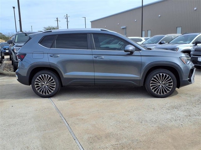 2025 Volkswagen Taos 1.5T SE