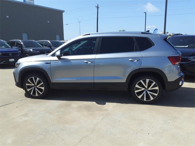 2024 Volkswagen Taos 1.5T SE