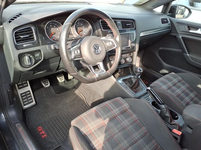 2017 Volkswagen Golf GTI Sport
