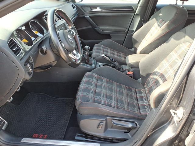 2017 Volkswagen Golf GTI Sport