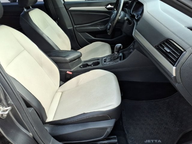 2019 Volkswagen Jetta R-Line