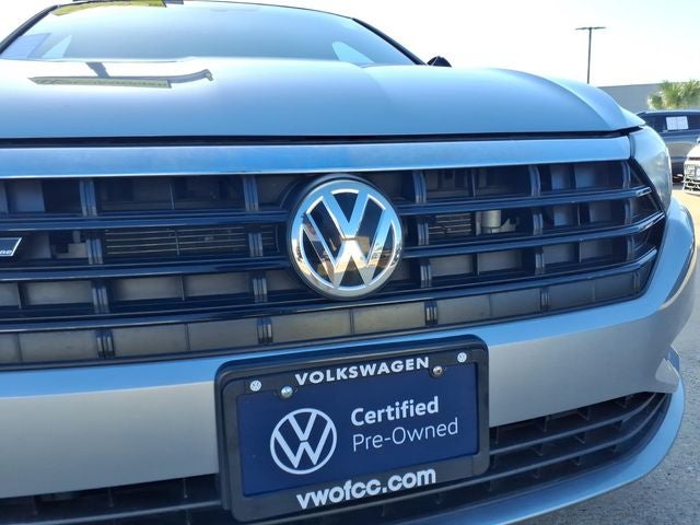 2019 Volkswagen Jetta R-Line