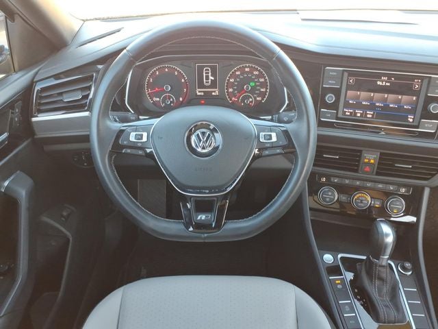 2019 Volkswagen Jetta R-Line