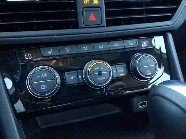 2019 Volkswagen Jetta R-Line