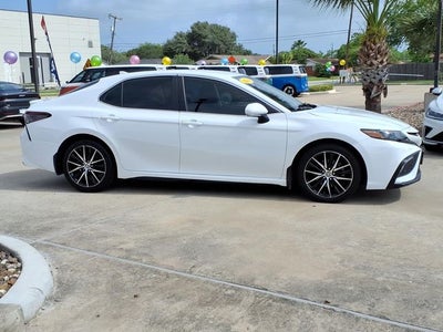 2024 Toyota Camry SE