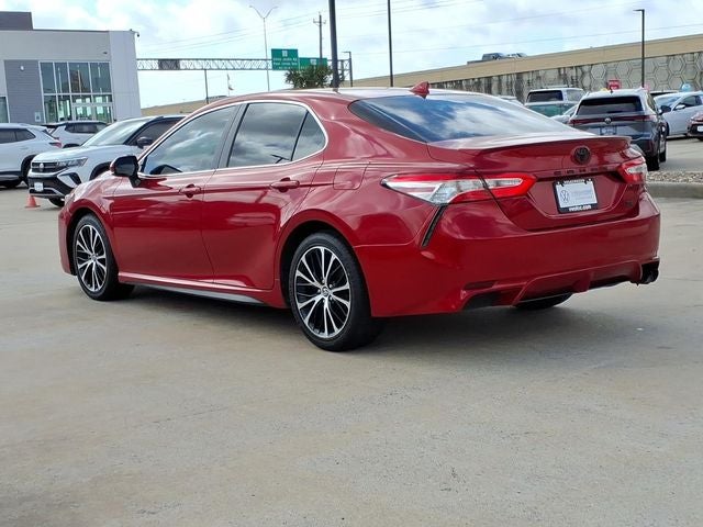2020 Toyota Camry SE