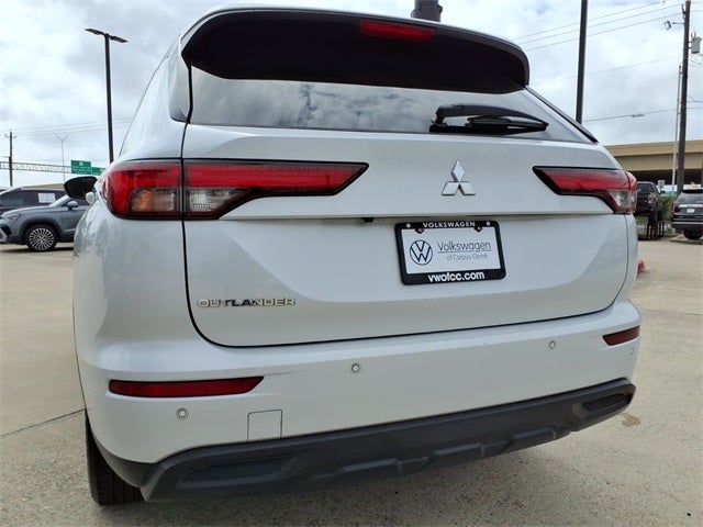 2022 Mitsubishi Outlander ES
