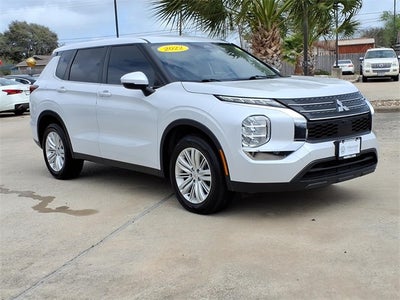2022 Mitsubishi Outlander ES