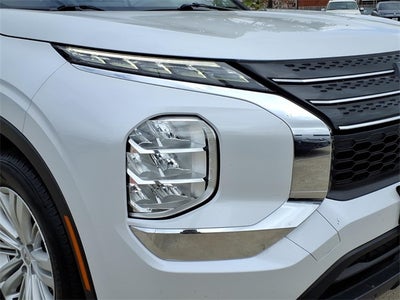 2022 Mitsubishi Outlander ES