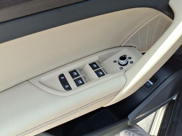 2022 Audi Q5 40 Premium Plus quattro