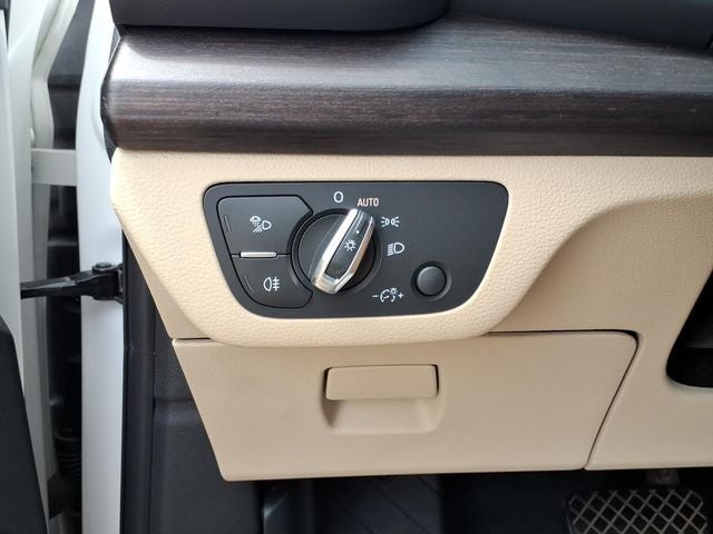 2022 Audi Q5 40 Premium Plus quattro