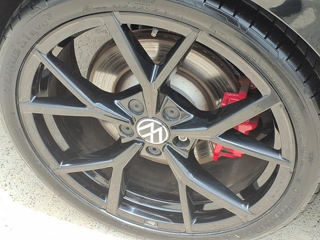 2024 Volkswagen Golf GTI SE
