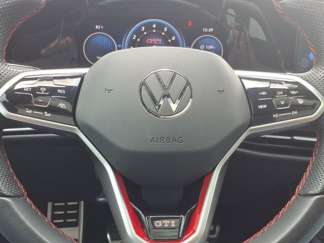 2024 Volkswagen Golf GTI SE